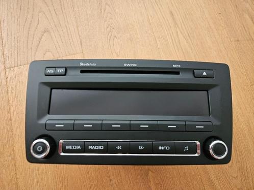 Skoda auto radio CD speler Skoda Swing (uit Skoda Yeti), Auto diversen, Autoradio's, Gebruikt, Ophalen of Verzenden