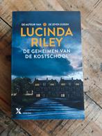 De geheimen van de kostschool Lucinda Riley, Boeken, Ophalen of Verzenden, Zo goed als nieuw