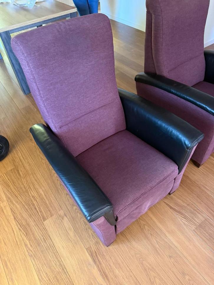 Comfortabele Stoel met Voetensteun, Huis en Inrichting, Fauteuils, Gebruikt, Stof, 50 tot 75 cm, 75 tot 100 cm, Ophalen