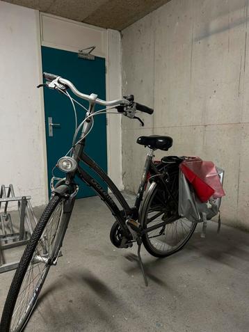 Gazelle damesfiets stadsfiets meisjes dames fiets beschikbaar voor biedingen