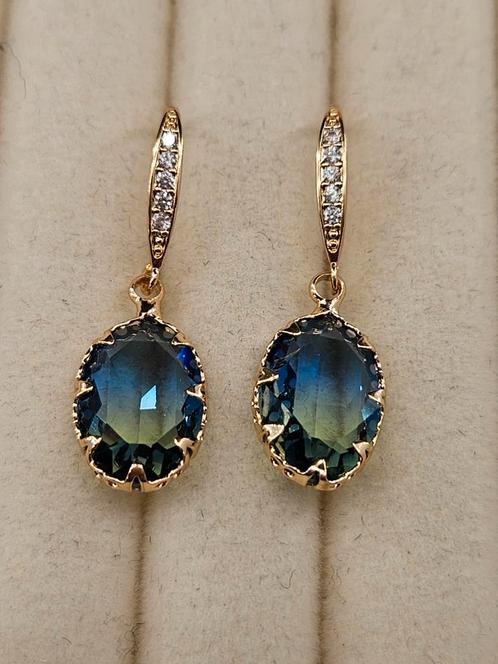 Antiek stijl 18k vergulde oorhangers., Sieraden, Tassen en Uiterlijk, Oorbellen, Nieuw, Overige materialen, Goud, Ophalen of Verzenden