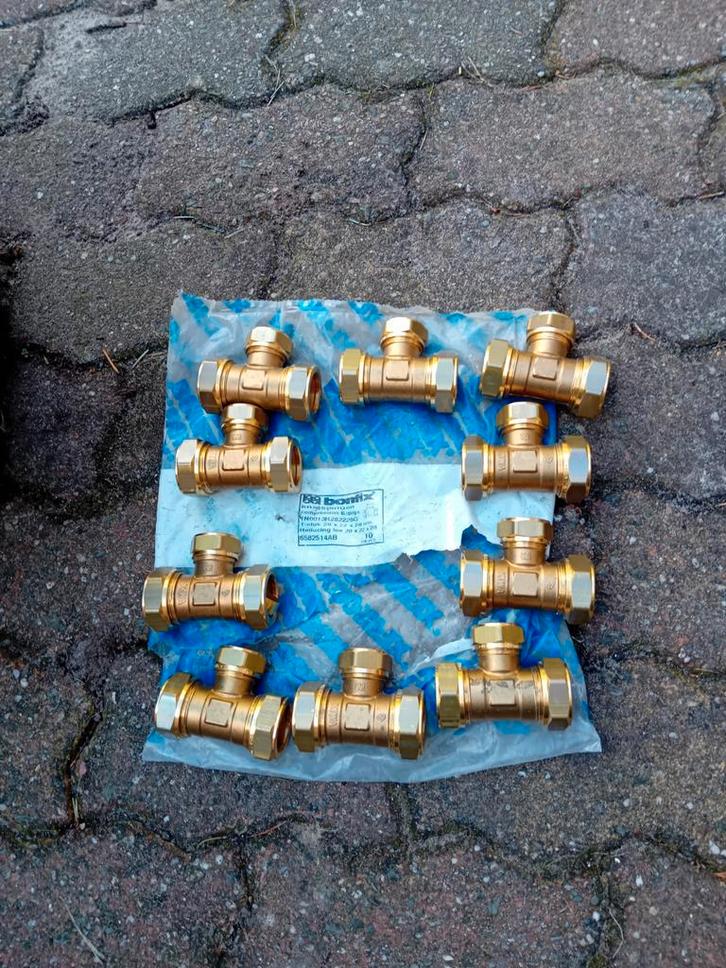 Knelkoppelingen T-stuk 28x22x28 - Bonfix, Doe-het-zelf en Verbouw, Buizen en Afvoer, Nieuw, Bochten, Overige materialen, Minder dan 2 meter