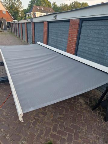 Terrasscherm 460breed , uitval 250cm Somfy afstandbediening beschikbaar voor biedingen