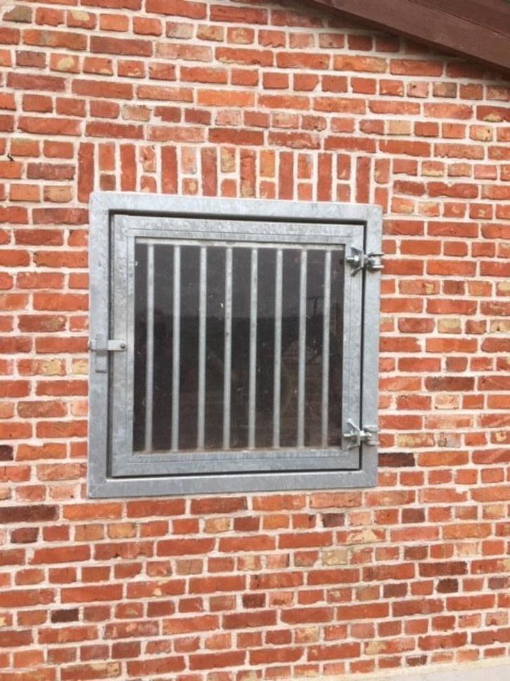 stalraam tralieraam met kozijn stalluik, Dieren en Toebehoren, Stalling en Weidegang