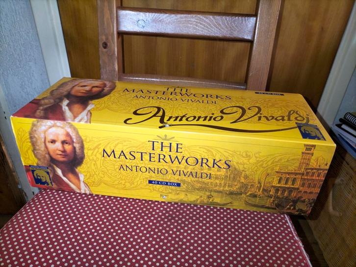 Cd box Vivaldi,The Masterworks, 40 cd's, als nieuw, Cd's en Dvd's, Cd's | Klassiek, Zo goed als nieuw, Orkest of Ballet, Classicisme