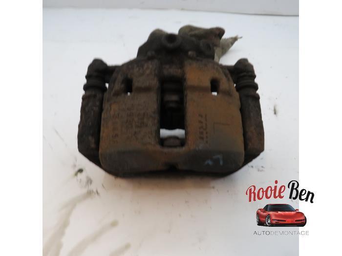 Remklauw (Tang) links-voor van een Mitsubishi Colt, Auto-onderdelen, Remmen en Aandrijving, Mitsubishi, Gebruikt, 3 maanden garantie
