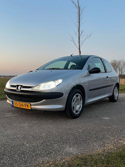 Peugeot 206 1.1 XN 3D 1999 Grijs Centrale deurvergrendeling, Auto's, Peugeot, Particulier, Benzine, Hatchback, Handgeschakeld