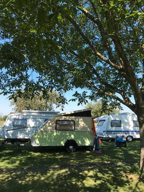 Totaal gerestaureerde Kip Kompakt kk 300, Caravans en Kamperen, Caravans, Particulier, tot en met 2, 500 - 750 kg, Kip, Lengtebed