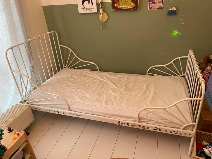 Minnen IKEA meegroeibed, Kinderen en Baby's, Kinderkamer | Bedden, Gebruikt, 160 tot 180 cm, 70 tot 85 cm, Lattenbodem, Matras