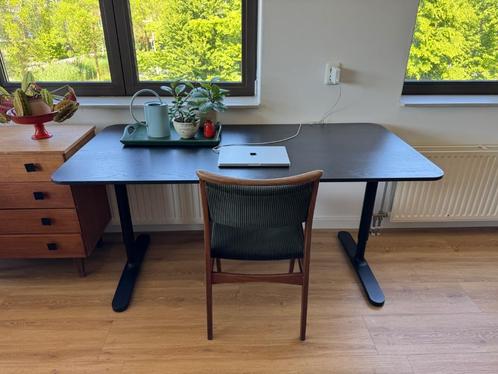 Ikea bureau bekant 160*80 cm incl factuur, Huis en Inrichting, Bureaus, Zo goed als nieuw, Bureau, In hoogte verstelbaar, Ophalen