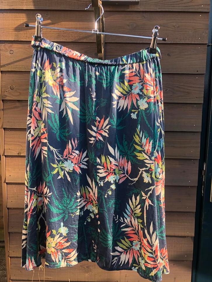 King Louie  Zomers rokje, Kleding | Dames, Rokken, Zo goed als nieuw, Maat 38/40 (M), Blauw, Onder de knie, Ophalen of Verzenden