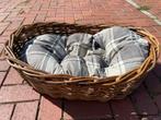 Rieten hondenmand met kussen, Ophalen of Verzenden, Zo goed als nieuw, Riet