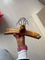 5 Houten Kinderkleding Hangers, Ophalen of Verzenden, Gebruikt, Hout, Kinderen