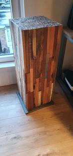 Unieke sokkel van driftwood met metalen poot, Huis en Inrichting, 45 tot 60 cm, Minder dan 55 cm, Gebruikt, Rustiek