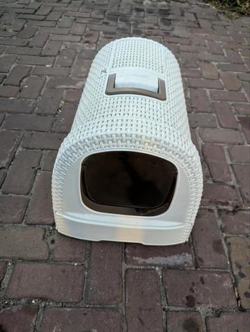 Curver kattenbak met schep beschikbaar voor biedingen