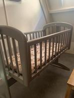 Grijs wiegje hout, Ophalen, Zo goed als nieuw, Wieg
