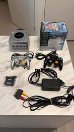 Nintendo Gamecube 2 controllers 12 spellen, Ophalen of Verzenden, Zo goed als nieuw, Zwart, Met 1 controller
