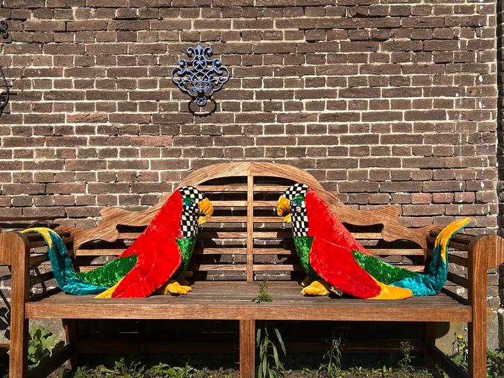 2 Bretz Papagaai Kussens/Knuffels Groot, Huis en Inrichting, Woonaccessoires | Overige, Gebruikt, Ophalen of Verzenden