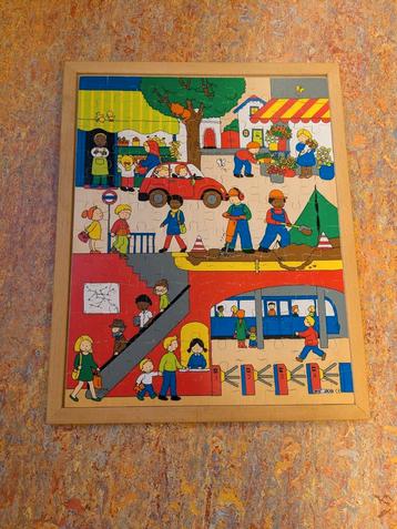 Houten puzzel beschikbaar voor biedingen