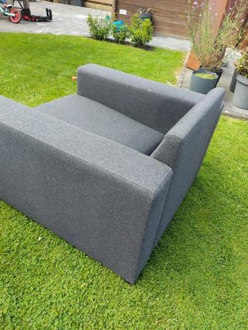 Antracietgrijze Fauteuil beschikbaar voor biedingen