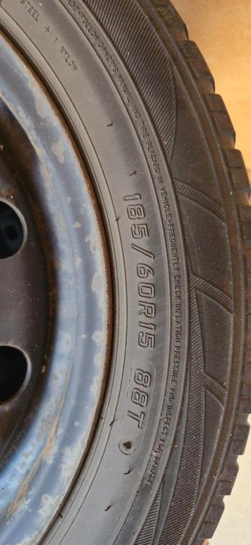 Complete Wielen Set 185/60R15 beschikbaar voor biedingen