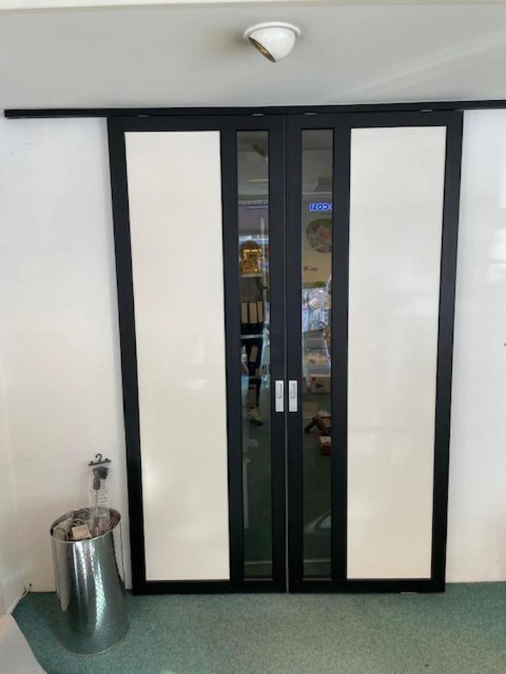 Schuifdeuren aluminium, Doe-het-zelf en Verbouw, Deuren en Horren, Zo goed als nieuw, Binnendeur, 215 cm of meer, 120 cm of meer