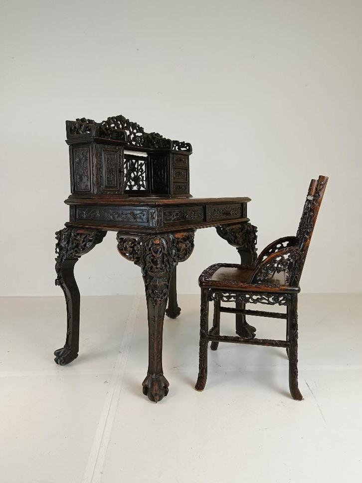 Antieke Chinese Stoel van Padouk Hout – Prachtig Vervaardigd, Antiek en Kunst, Antiek | Meubels | Stoelen en Banken, Ophalen