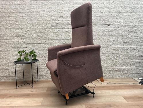 Fitform Welness L sta op stoel relax fauteuil staopstoel, Huis en Inrichting, Fauteuils, Zo goed als nieuw, Stof, 50 tot 75 cm
