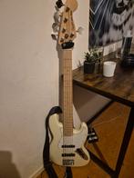 5 snarige bass met versterker., Ophalen