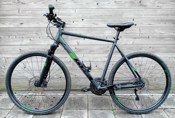 Cube Cross Pro Hpa. Shimano XT 3x10 versnellingen.  beschikbaar voor biedingen