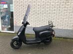 JONGE VESPA LOOK AGM RIVA SOURIS 45KM BROM ZWART BJ2023 2400, Btc
