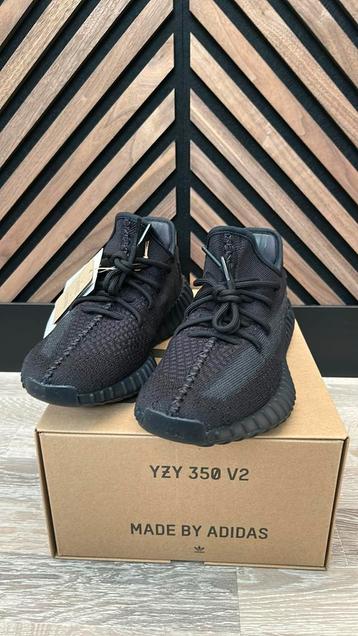 Yeezy boost 350 V2 Onyx beschikbaar voor biedingen
