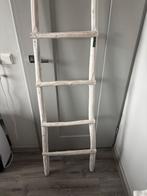 Witte MonoDeco Ladder - Decoratief, Doe-het-zelf en Verbouw, Ladders en Trappen, Ophalen of Verzenden, Gebruikt, Ladder, Minder dan 2 meter