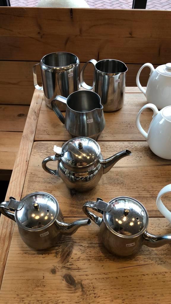 Theekannetjes en melkopschuimkannetjes, Huis en Inrichting, Keuken | Servies, Zo goed als nieuw, Overige typen, Overige stijlen