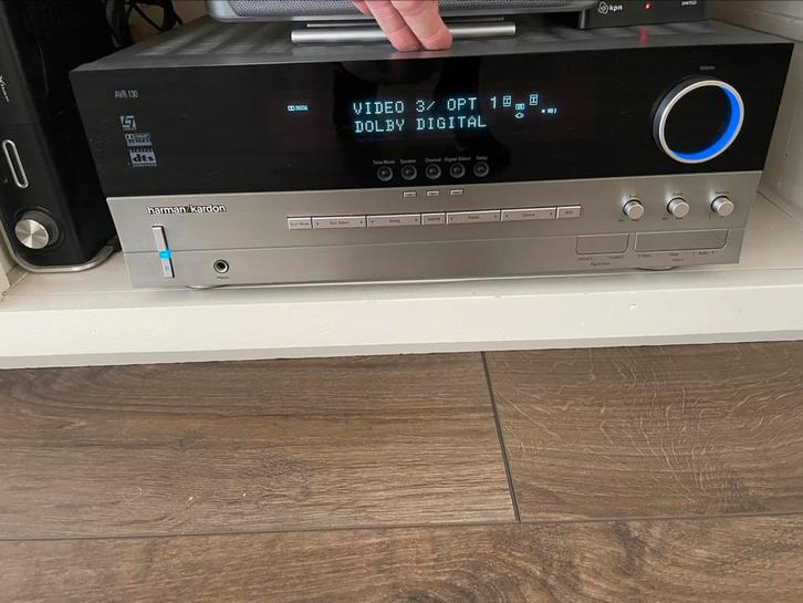 Harman kardon AVR130 met defect display, Audio, Tv en Foto, Versterkers en Receivers, Zo goed als nieuw, 120 watt of meer, Overige merken
