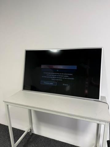 Samsung UE49K5600AW Televisie beschikbaar voor biedingen