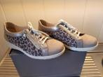 MODERNE SNEACKERS   MET RITS EN VETERS, Beige, Ophalen of Verzenden, Zo goed als nieuw, Sneakers of Gympen