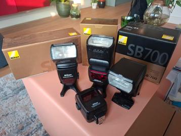 Volledige studio flitser set nikon (3 flitsers, softbox etc) beschikbaar voor biedingen