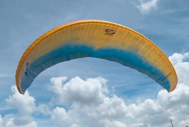 Ozone Rush5 MS 38uur, Sport en Fitness, Zweefvliegen en Paragliding, Zo goed als nieuw, Zitje of Harnas, Ophalen of Verzenden