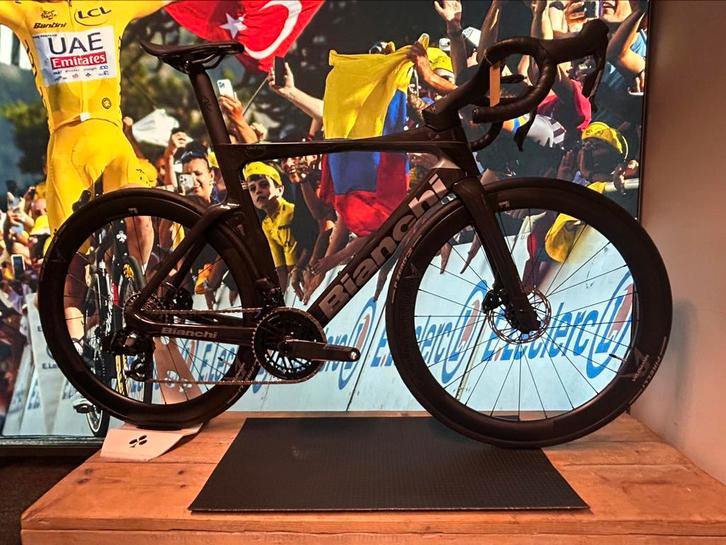 Knal deal .!! Bianchi oltre pro nu €4699.!!, Fietsen en Brommers, Fietsen | Racefietsen, Nieuw, Overige merken, Meer dan 20 versnellingen