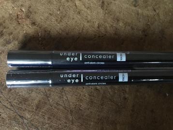 Hema under eye concealer    No 80 beige. beschikbaar voor biedingen