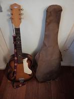 Oud gitaar, Ophalen, Gebruikt, Klassieke of Spaanse gitaar