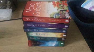 Boekenkast opruiming Nora Roberts beschikbaar voor biedingen
