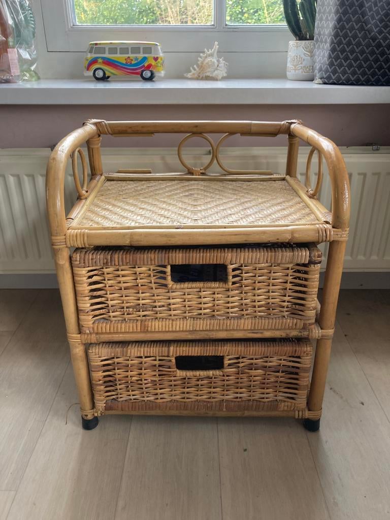 Rotan nachtkastje / bijzettafeltje met lades, Minder dan 55 cm, Gebruikt, Bohemian, Rechthoekig
