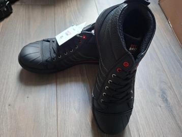 Veiligheidschoenen maat 44 redbrick. beschikbaar voor biedingen