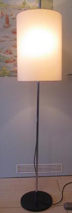 Vintage vloerlamp, Huis en Inrichting, Lampen | Vloerlampen, Ophalen of Verzenden, Zo goed als nieuw, Metaal, 150 tot 200 cm