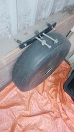 Vw t2 reservewiel en neusbevestiging., Ophalen