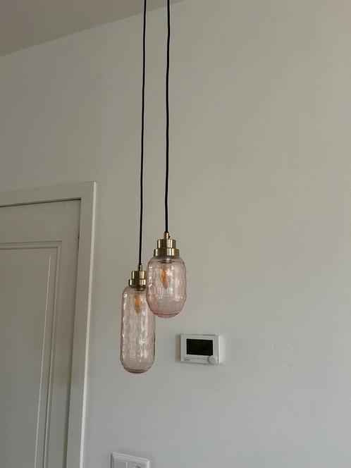 Nordal rosé satin glas hanglamp (de kleinste op de foto), Huis en Inrichting, Lampen | Hanglampen, Nieuw, Minder dan 50 cm, Glas