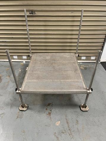 Aluminium plateau 89 x 74 cm beschikbaar voor biedingen