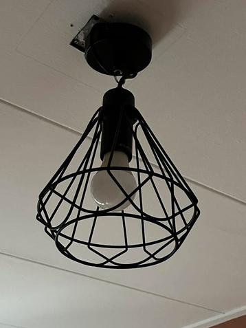 Leuke lamp beschikbaar voor biedingen